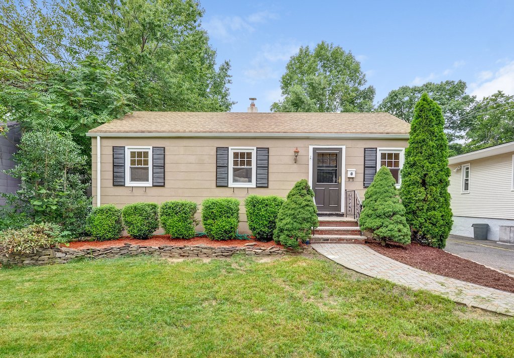 38 Grant Ave, New Providence NJ 07974 - Home For Sale in New Providence by The Oldendorp Group Realtors
